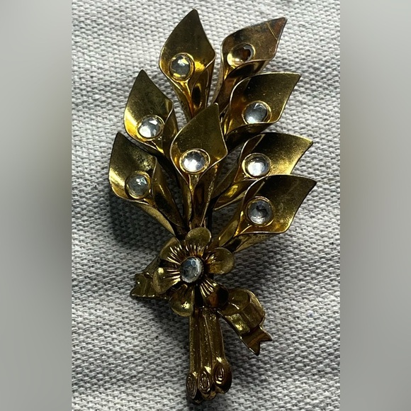 Vintage Gold Tone Floral Leaf Spray Brooch with Clear Rhinestones 🌿✨ (As Is) - Picture 1 of 4